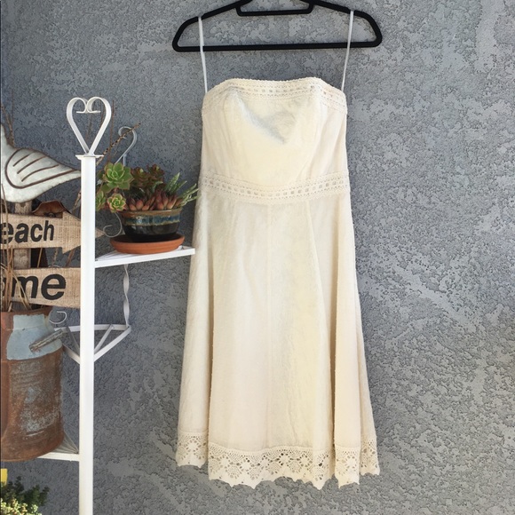 White House Black Market Dresses & Skirts - Ivory lace strapless dress